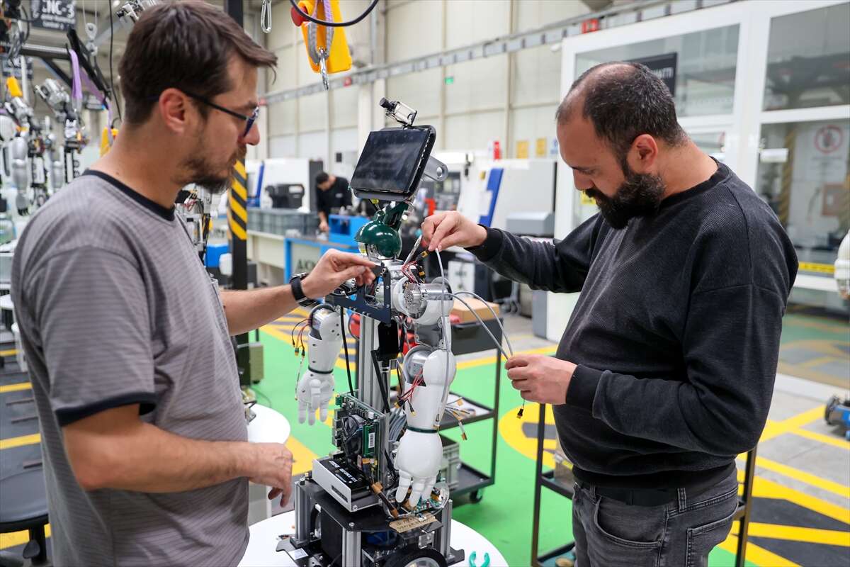Konya ilk insansı robotunu piyasaya sürüyor! AKINCI-5 için geri sayım başladı 1